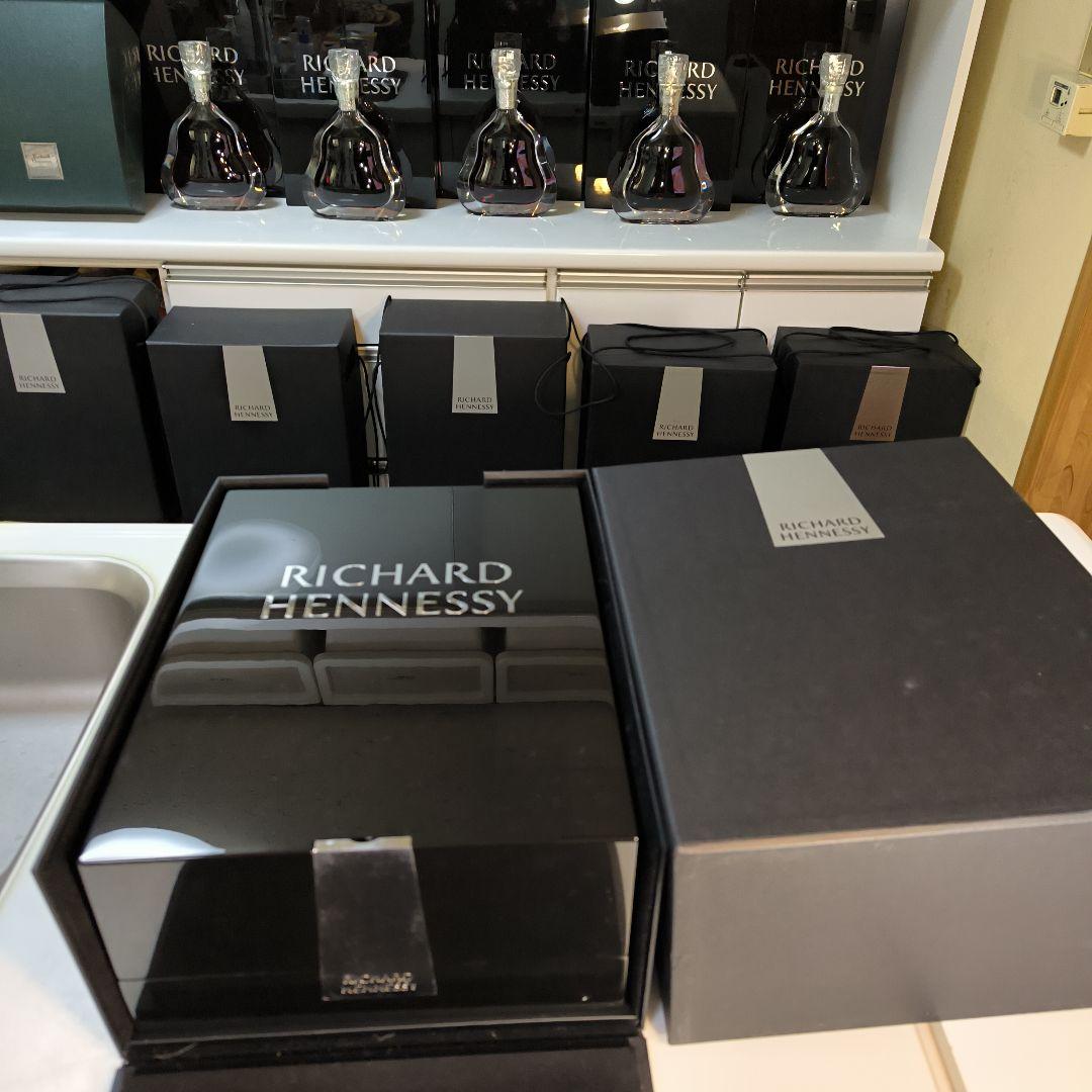 こだ 正規品のヘネシー リシャール、未開封、専用箱、外箱 、カード付き