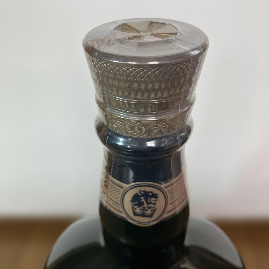 【未開栓・美品】 SALUTE ロイヤルサルート 21年 緑陶器