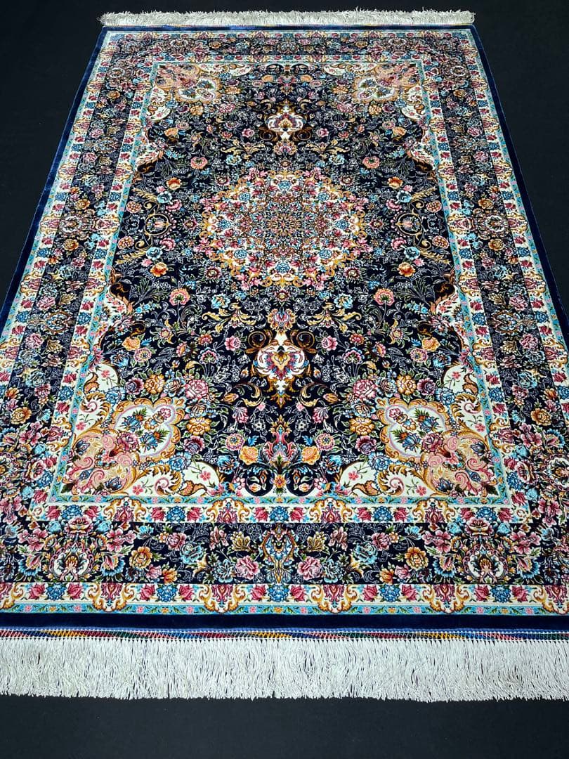 最高級 ペルシャ絨毯シルク イラン クム産 約225万ノット102×153cm