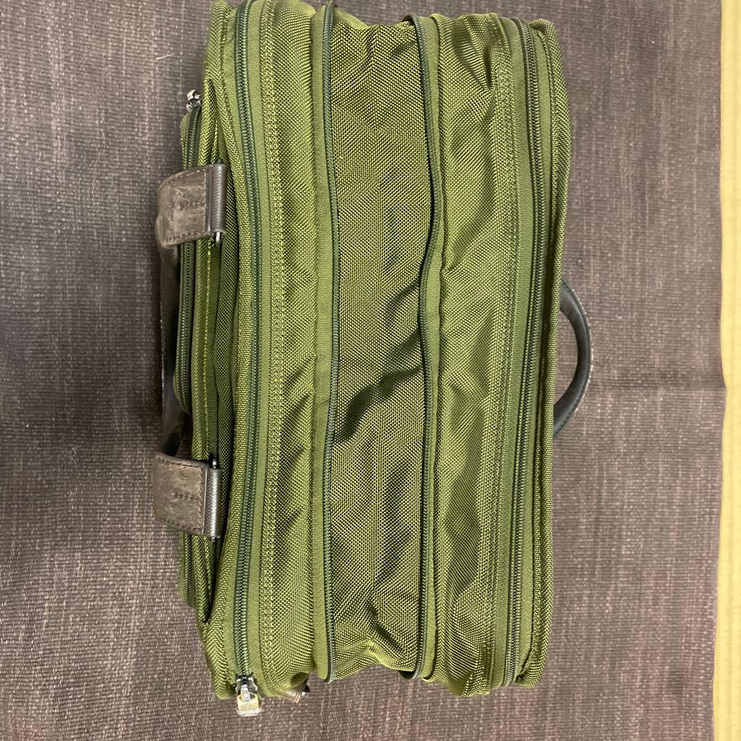 TUMI エクスパンダブル・オーガナイザー・コンピューター・ブリーフ