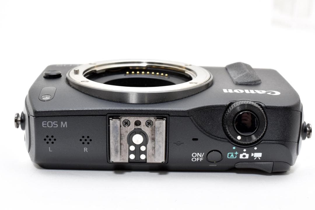 ■ 美品 ■ キヤノン　Canon EOS M ダブルレンズキット 付属品完備