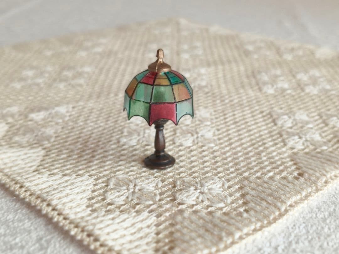 【cinnamon さま】 vintage ❀ ステンドグラスの 小さなランプ
