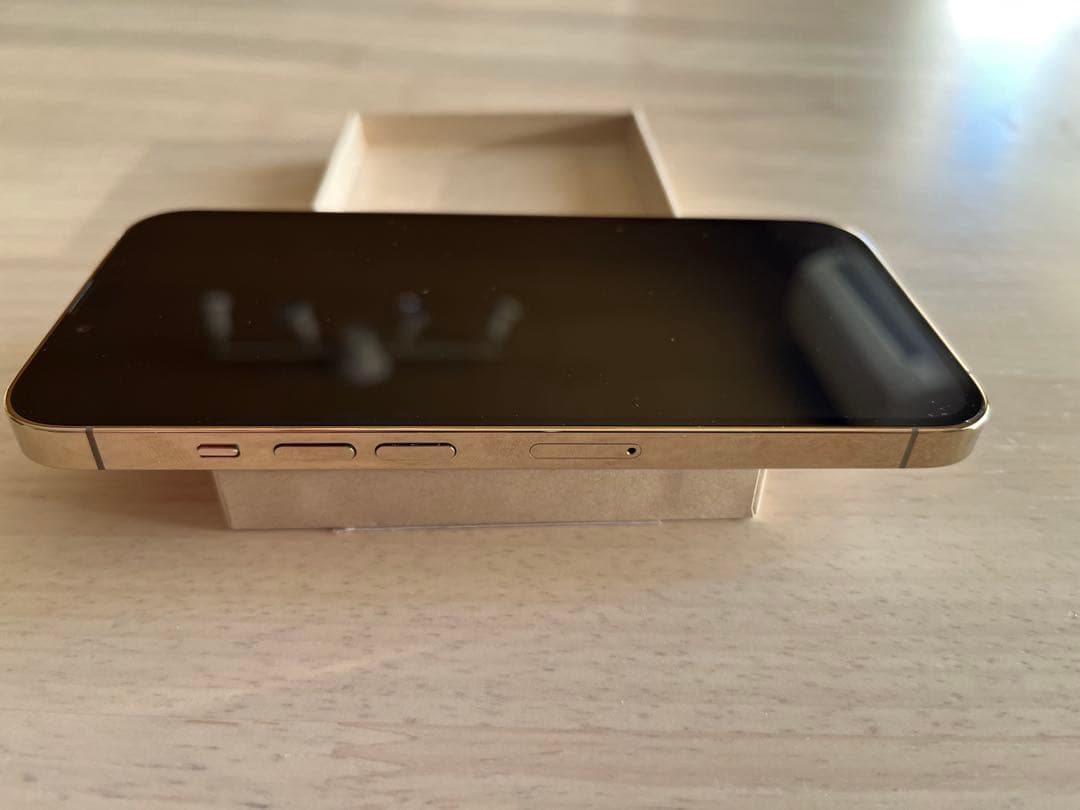 『美品』Apple iPhone 13 ゴールド本体+moftスタンド