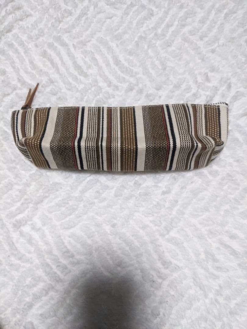 最終値下げ　UNITED　 BEES 　カフェラテ　ペンケース