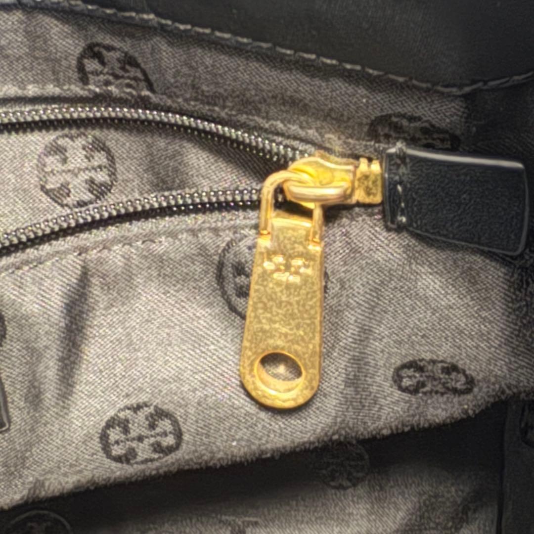 TORY BURCH トリバーチ ナイロントートバッグ ブラック 軽量A4収納可