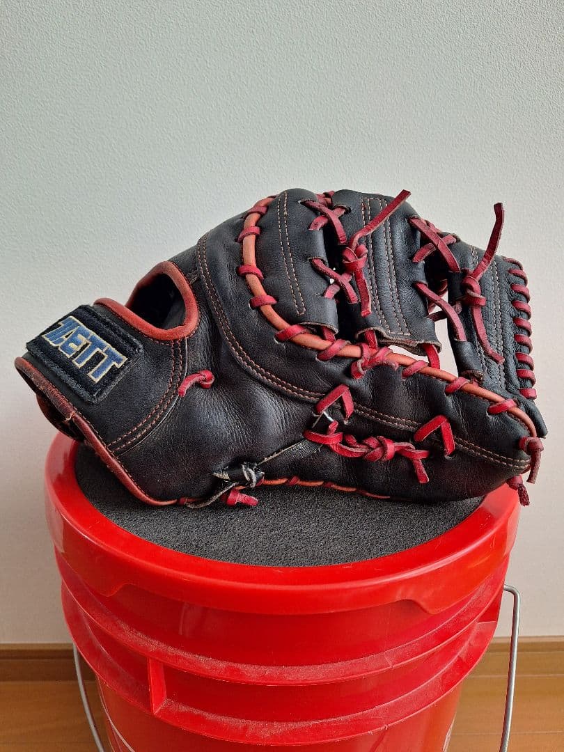 ZETT 軟式グローブ 黒/赤　ファーストミット　中古