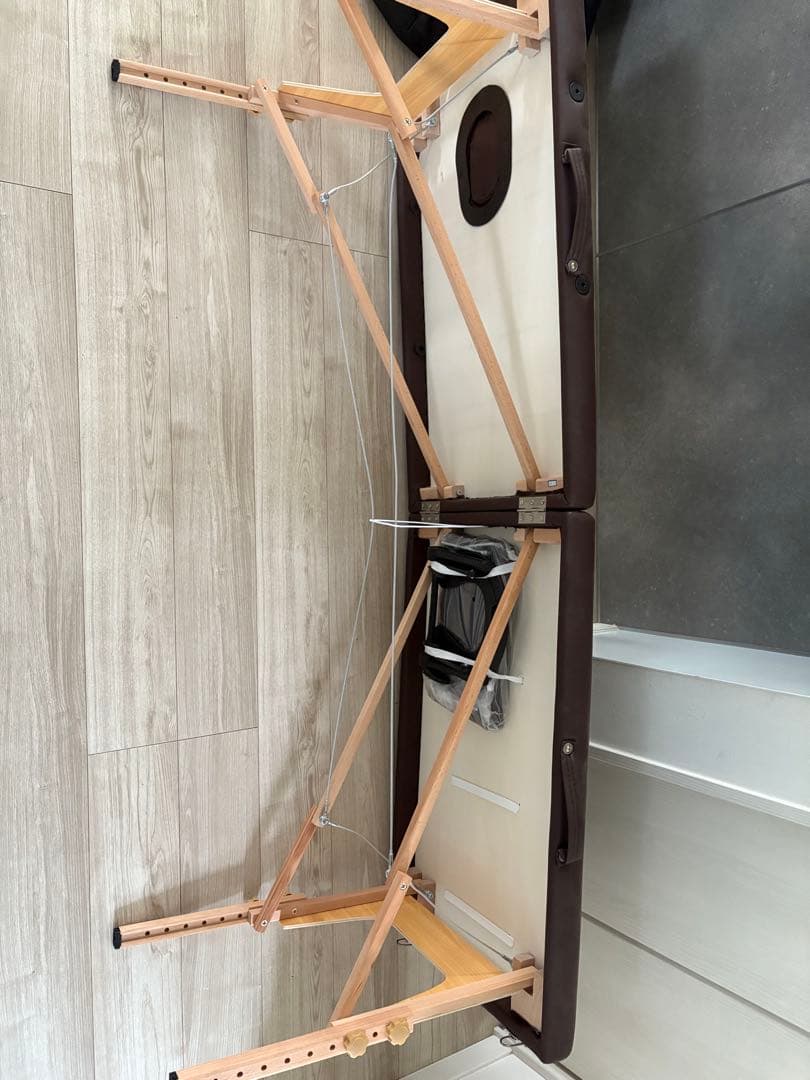 折りたたみマッサージテーブル 茶色