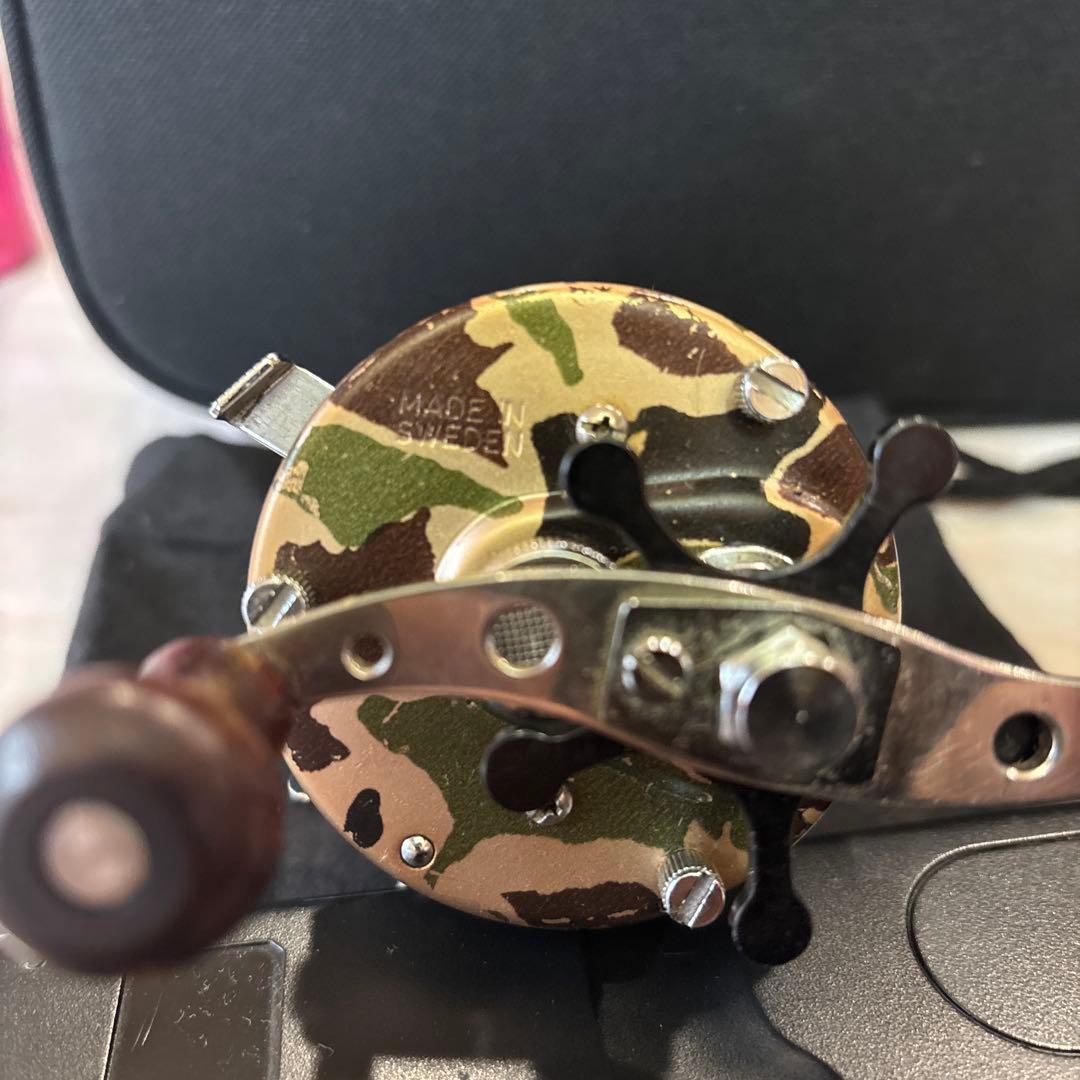 Abu Garcia 5500迷彩ベイトリール 美品アブ　ガルシア