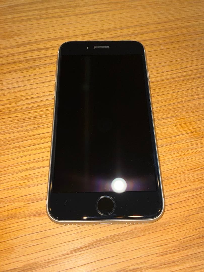 Apple iPhone SE3 128GB ホワイト
