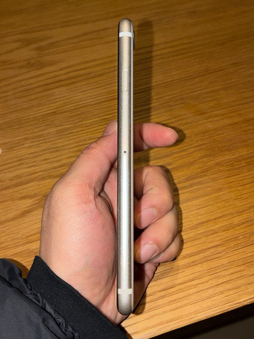 Apple iPhone SE3 128GB ホワイト