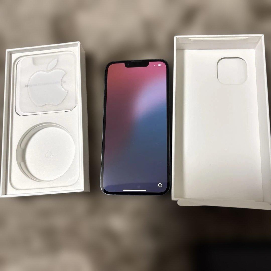 iPhone14 本体　カラー、ミッドナイト、ケースとミッキー携帯ケース付き