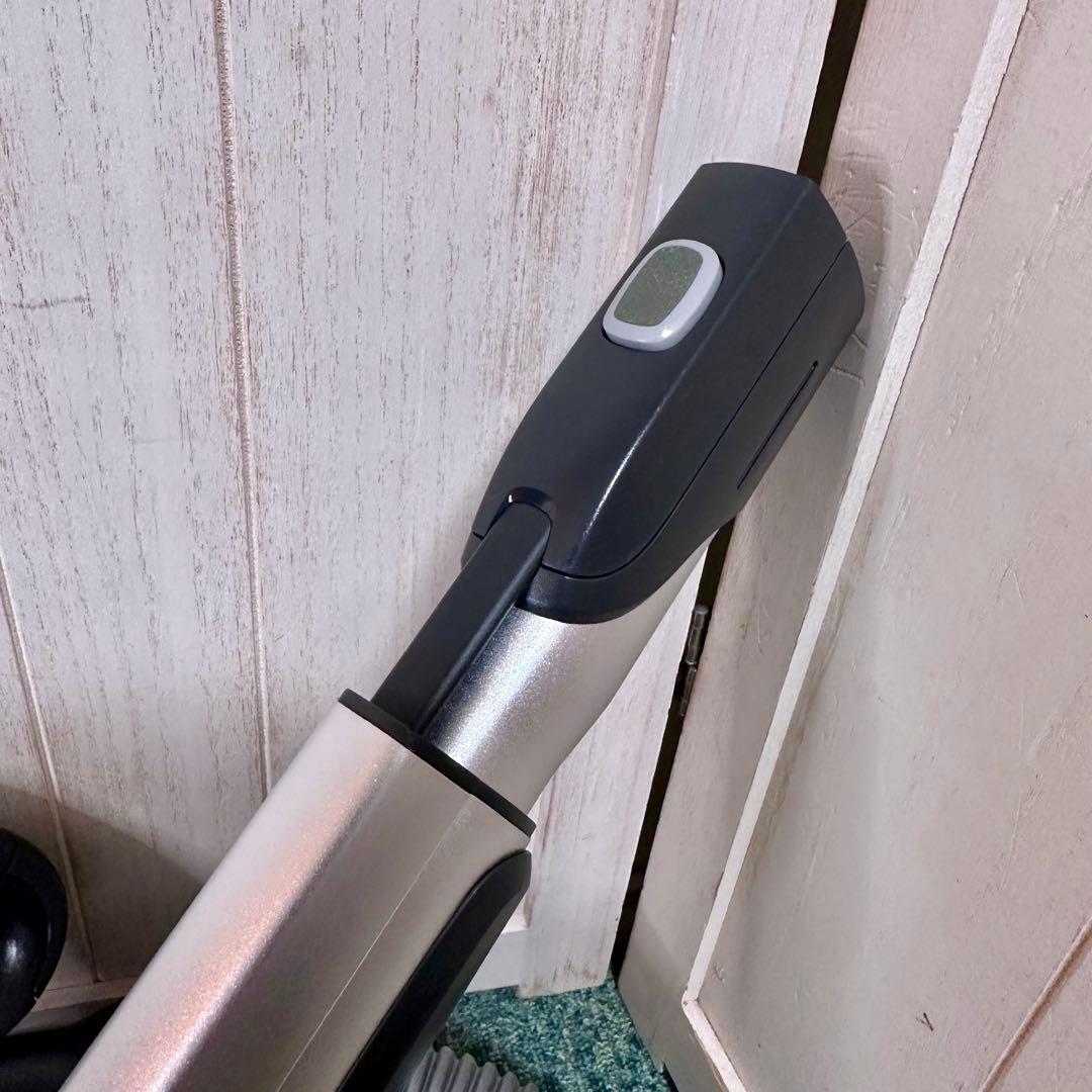 エレクトロラックス エルゴスリー オート 紙パック式 掃除機 EET530SO