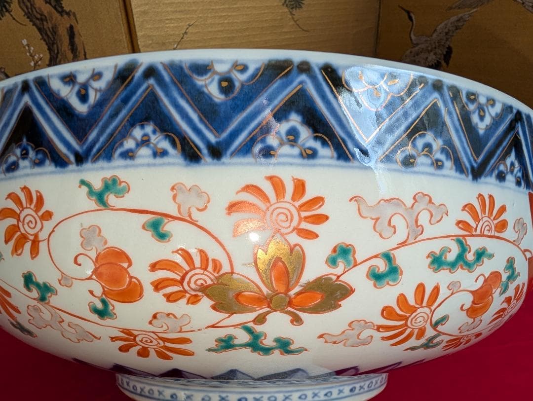 大きな鉢　色絵　古伊万里　大明成化年製在銘