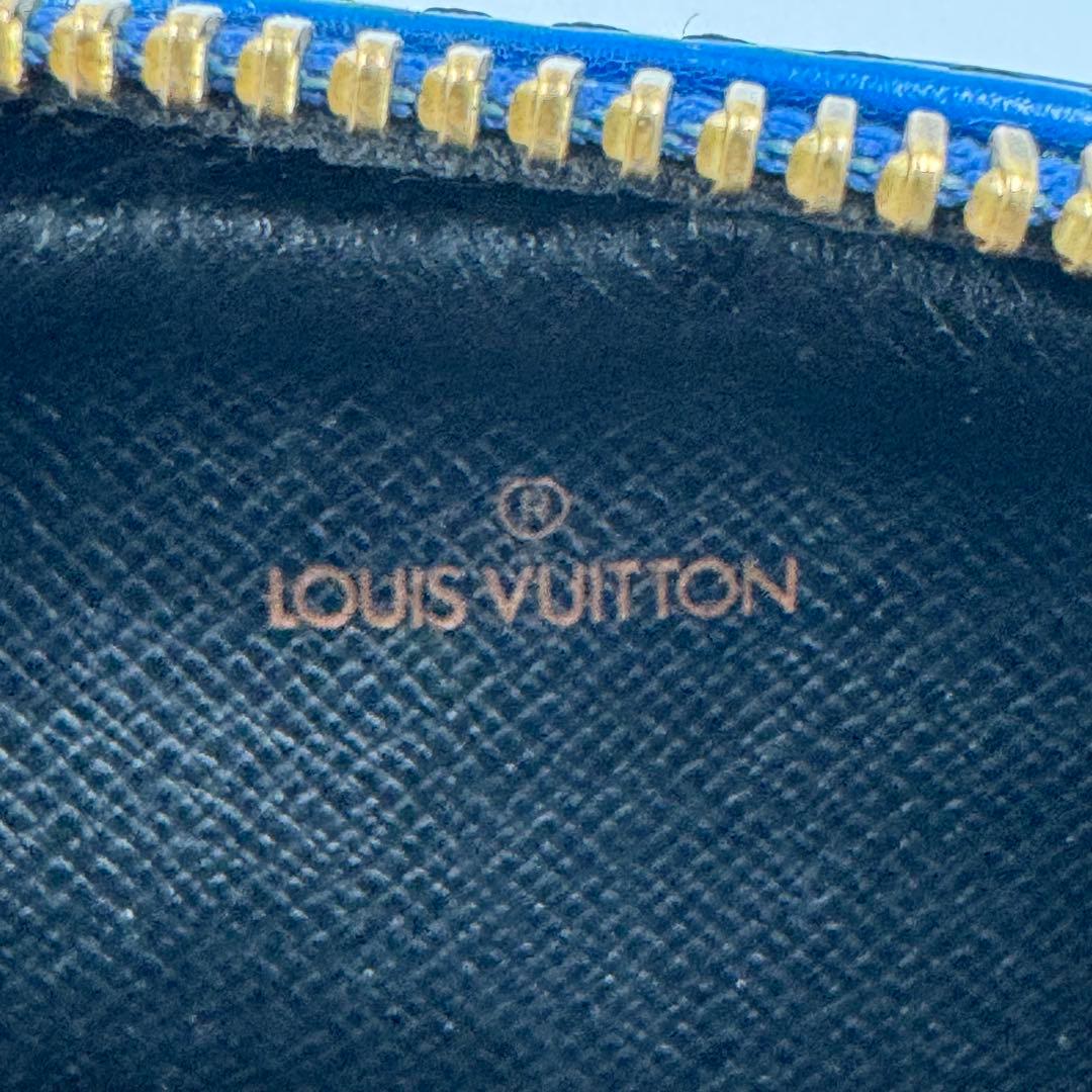 ルイヴィトン エピ ダヌーヴ レザー ショルダーバッグ 斜めがけ ブルー