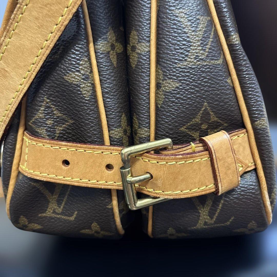 【Louis Vuitton】ソミュール30(ショルダーバック)