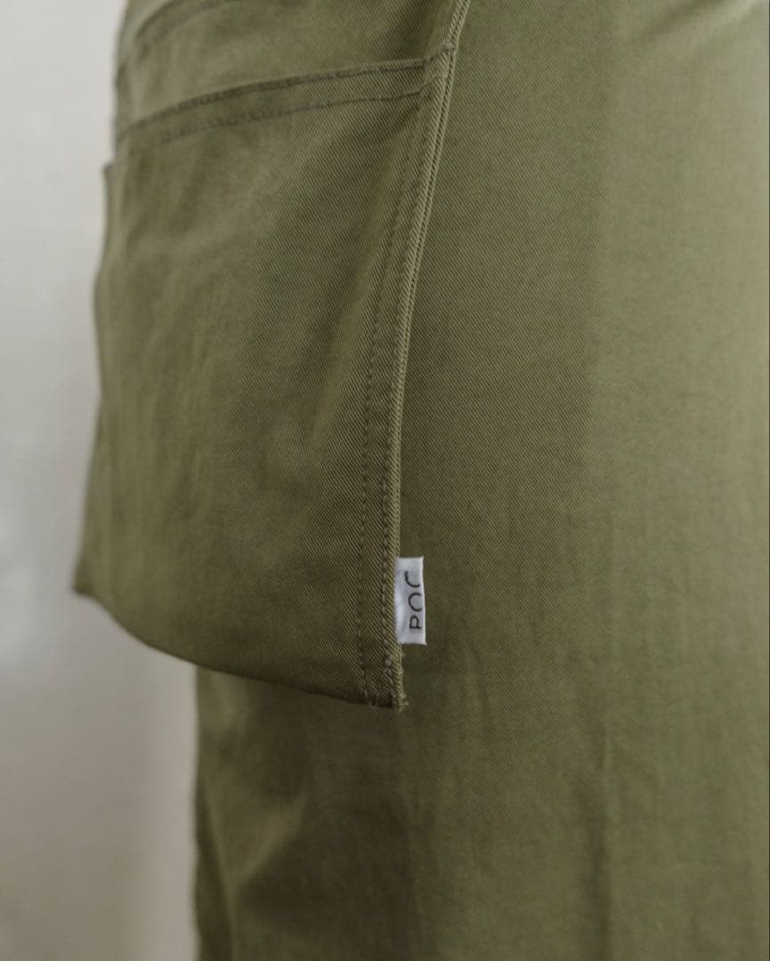 POCKETS エプロンkhaki (nylon chino)