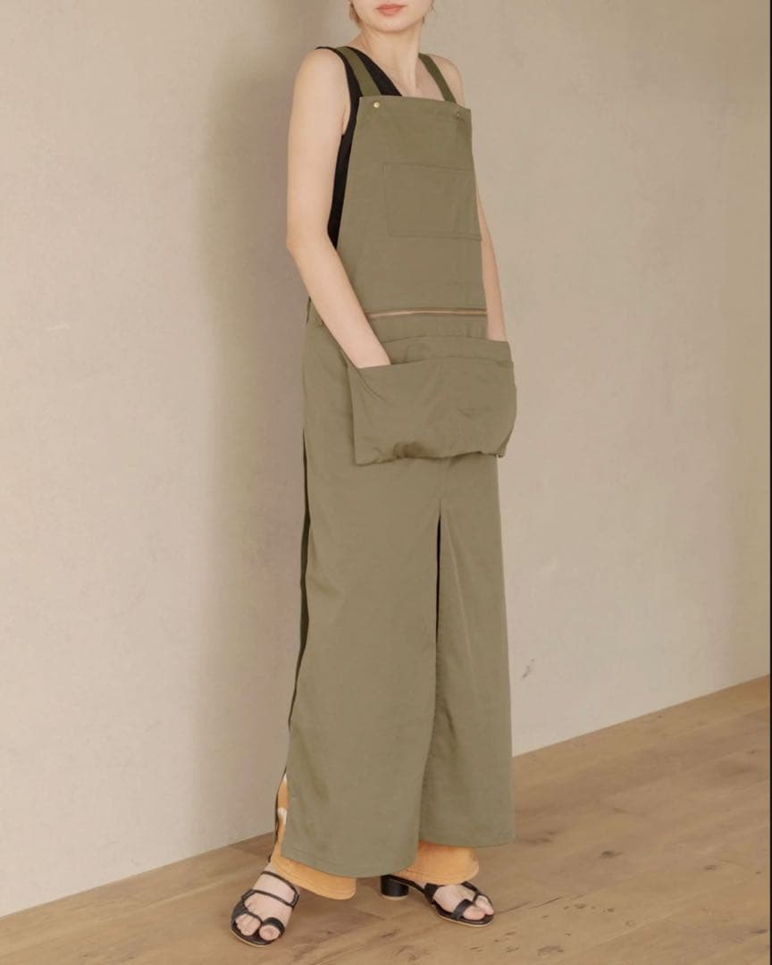 POCKETS エプロンkhaki (nylon chino)