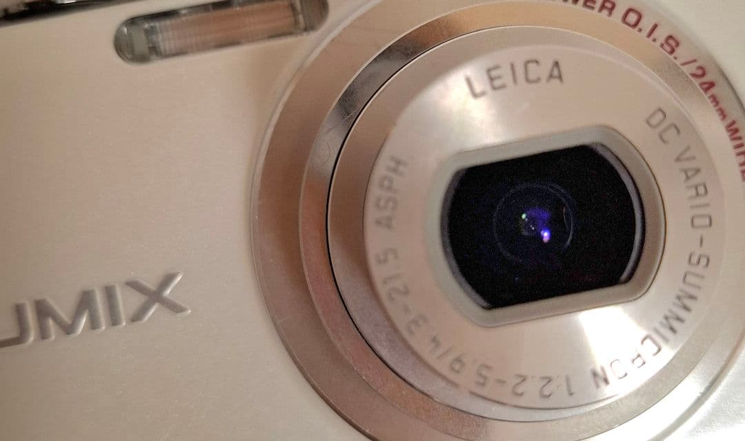 [美品]Panasonic LUMIX DMC-FX700 デジタルカメラ