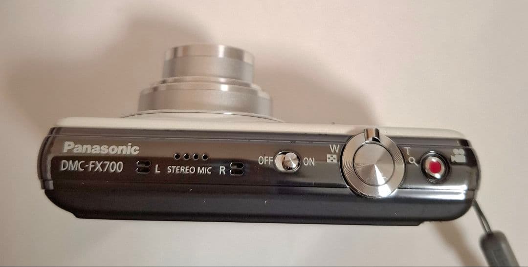 [美品]Panasonic LUMIX DMC-FX700 デジタルカメラ