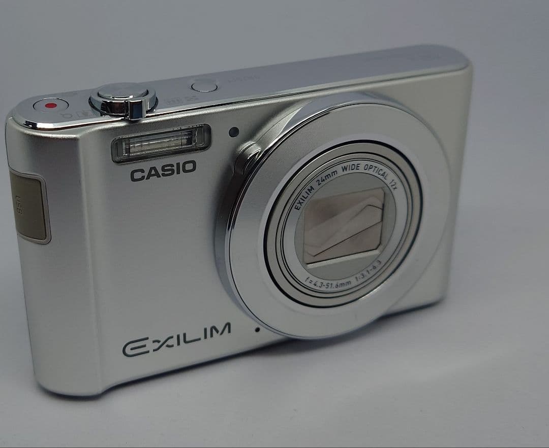 CASIO EXILIM 12倍ズーム デジカメ シルバー 3インチ大画面LCD