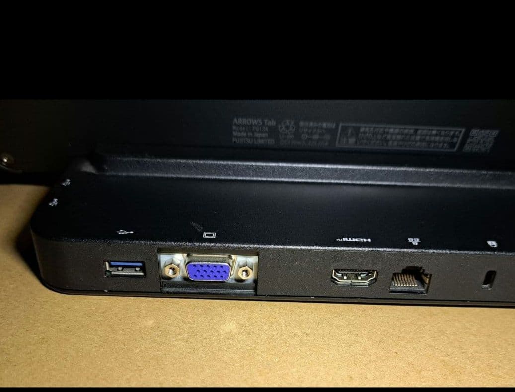 win11 タブレット スタンド付き バッテリー新品　初期不良保証付き13.3