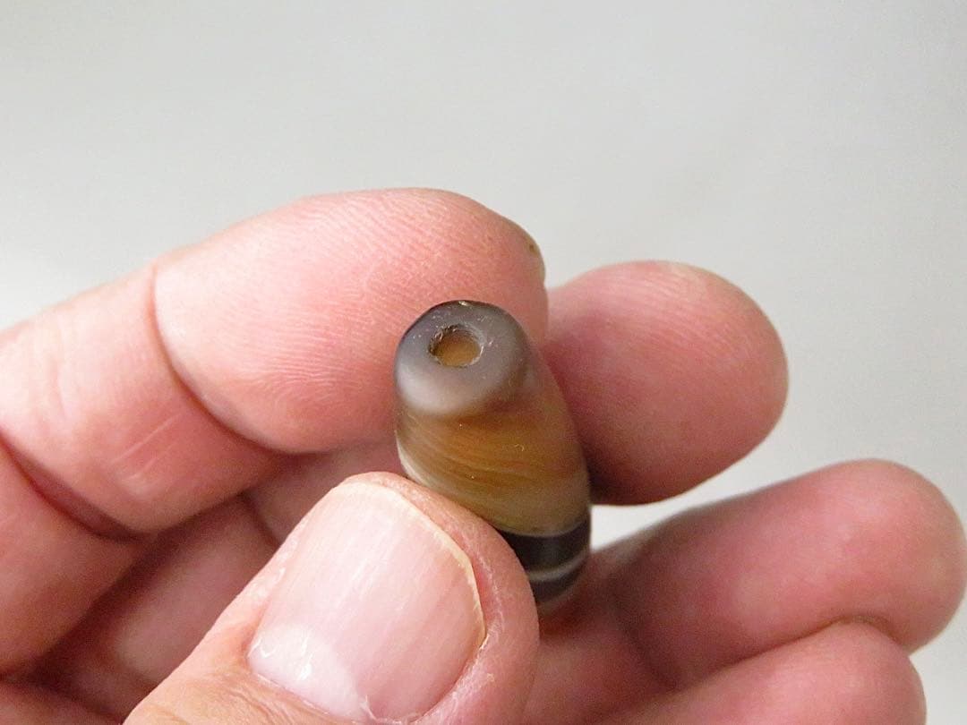 縞瑪瑙のビーズ