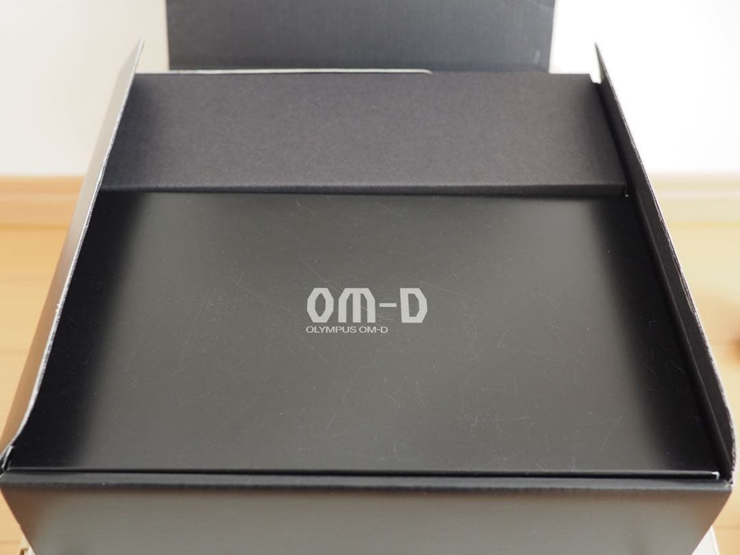 【名機 OLYMPUS】OM-D E-M10 MarkⅡ ダブルズームキット