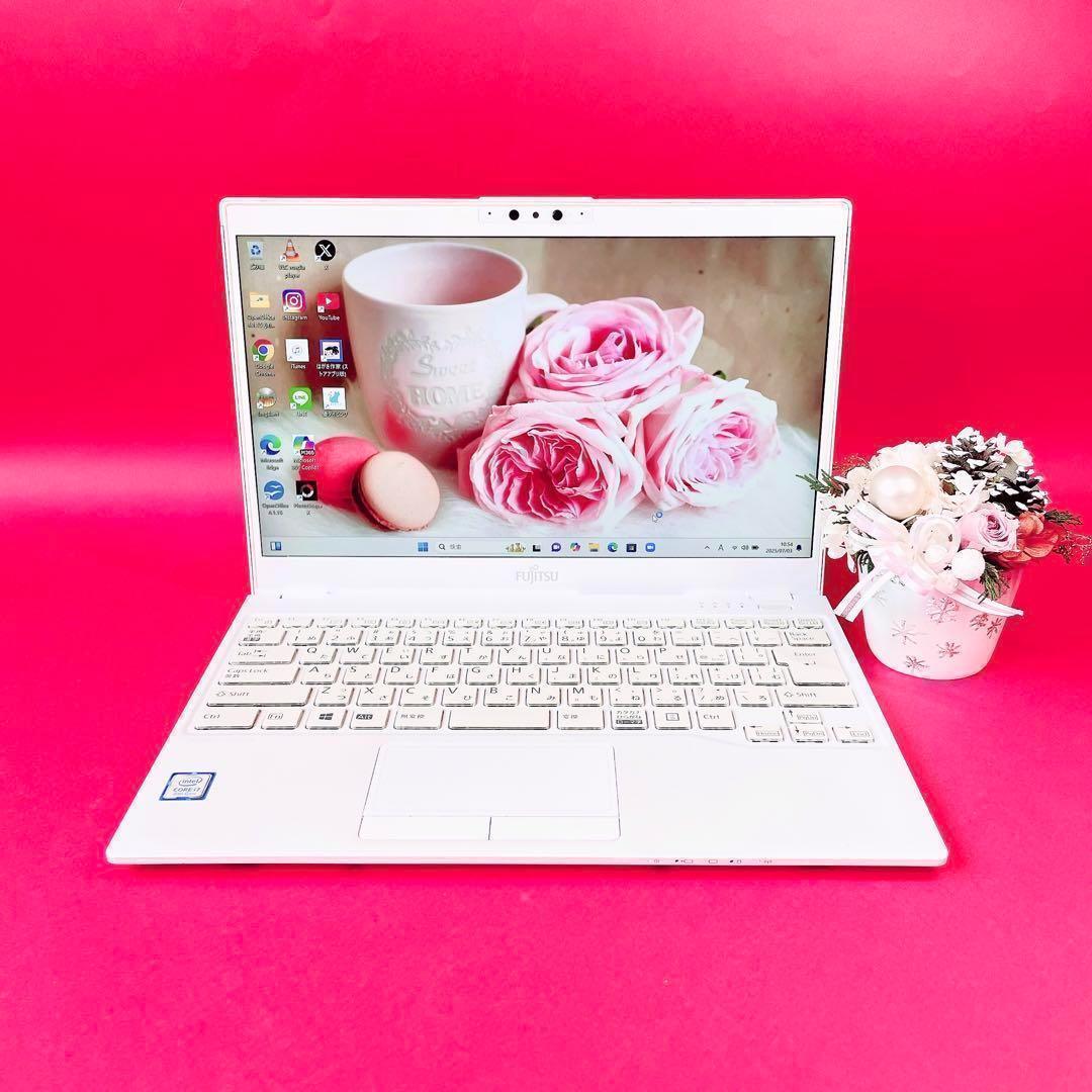 小型軽量✨️第8世代Corei7薄型ノートパソコンWin11カメラSSD512GB