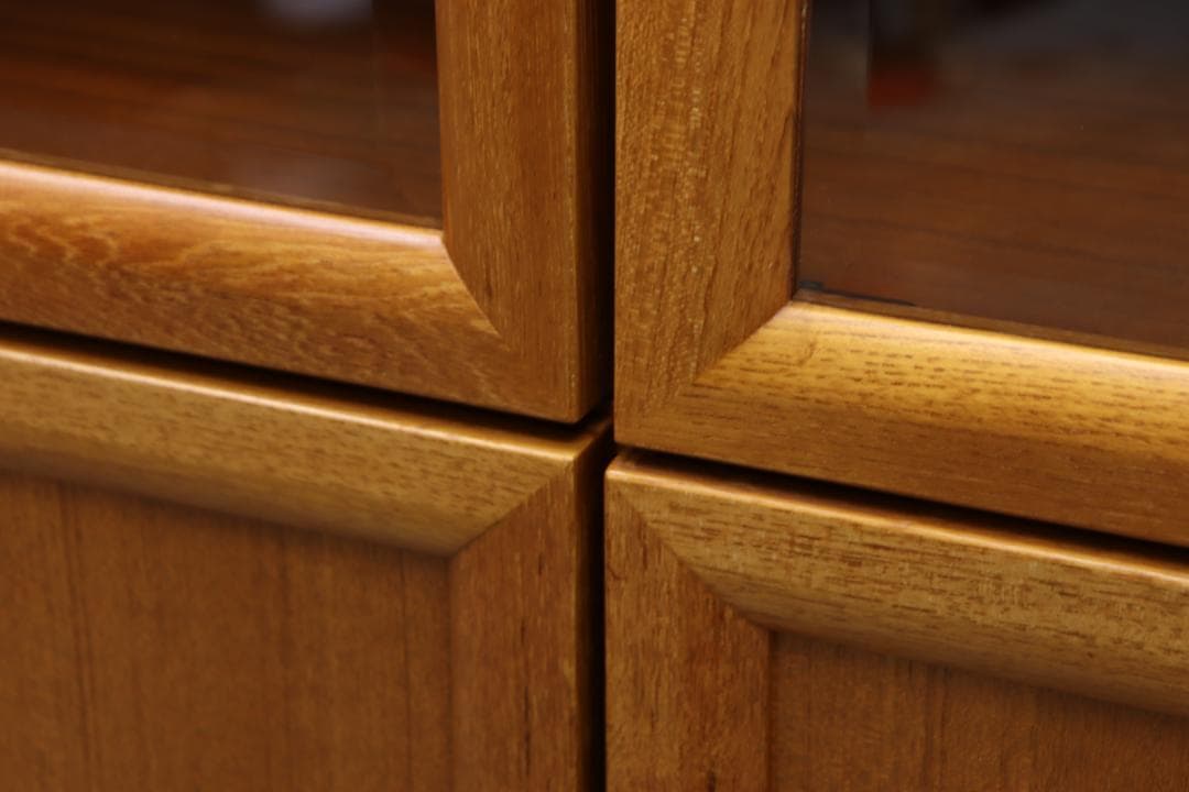 ヴィンテージ チーク材 キャビネット 食器棚 本棚 飾り棚 ラック 北欧デザイン