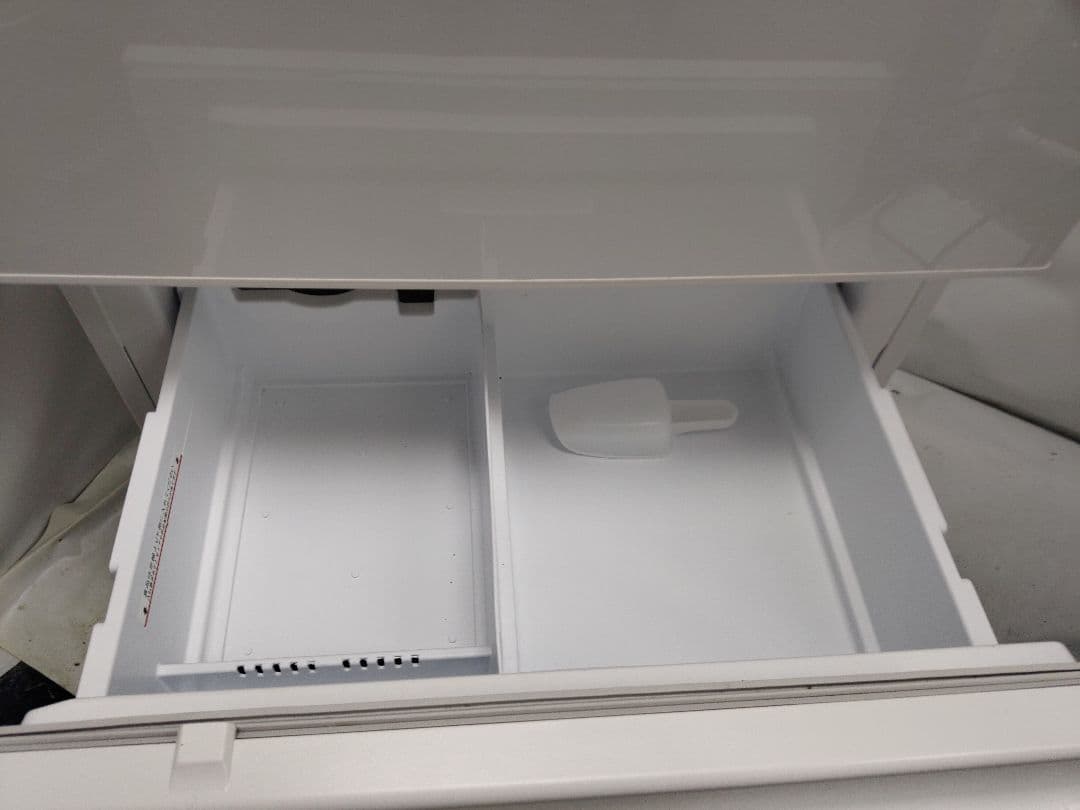 三菱　2022年製　冷凍冷蔵庫　MR-C33G-W1