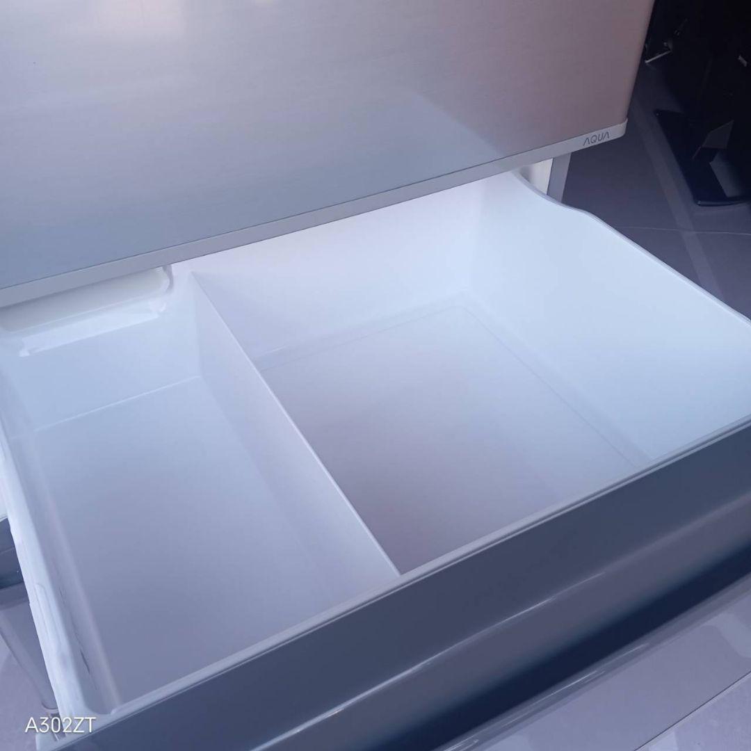 C06B3 翌日到着可能　アクア　4ドア大型冷蔵庫　355L