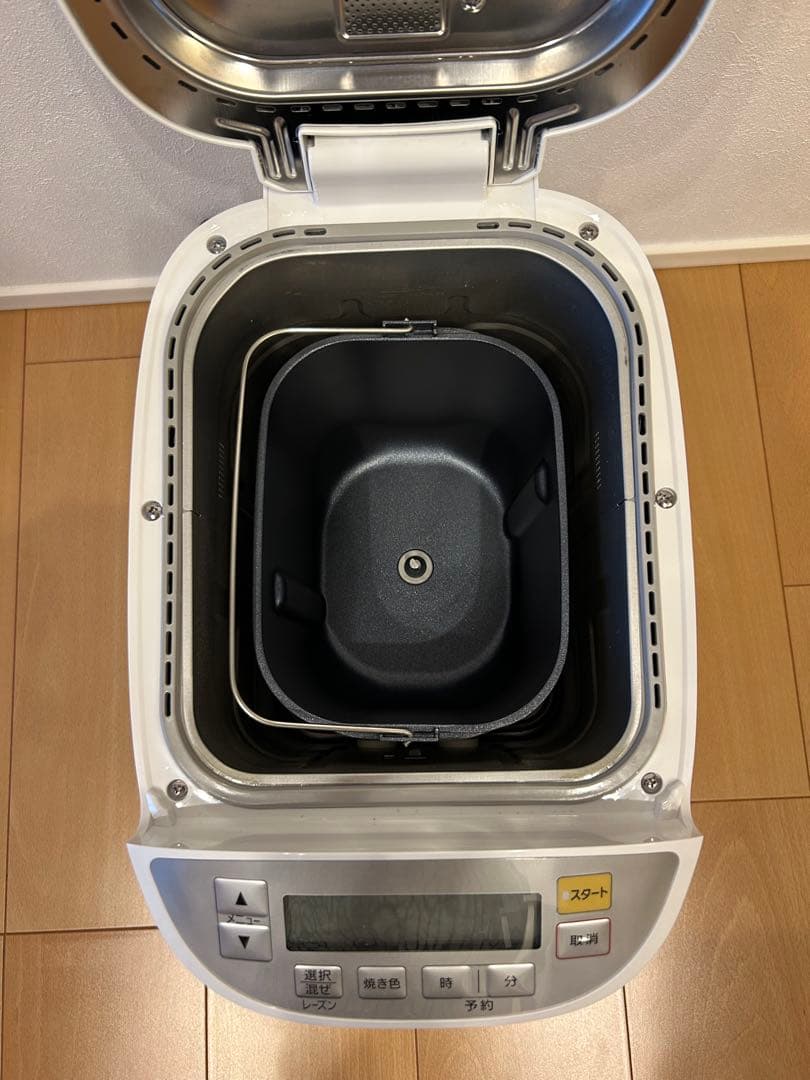 パナソニック　ホームベーカリー SD-BMT2000 2024年製造