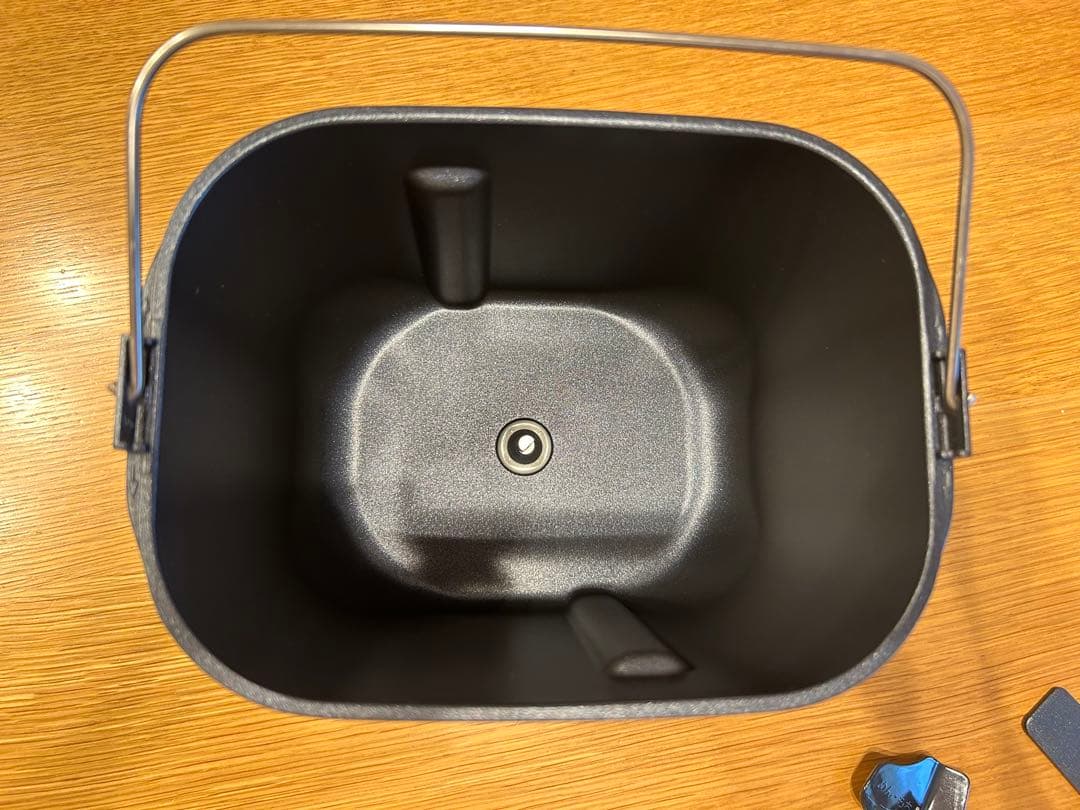 パナソニック　ホームベーカリー SD-BMT2000 2024年製造