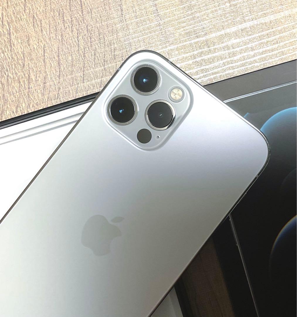 美品　iPhone12pro シルバー 256GB 純正バッテリー100%