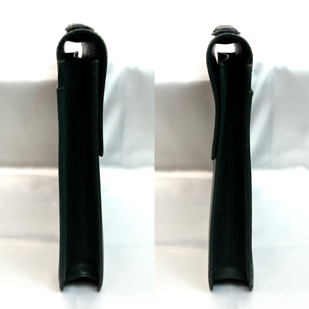 ルイヴィトン　タイガ　ブリーフケース セルヴィエット　モスコバ　A4