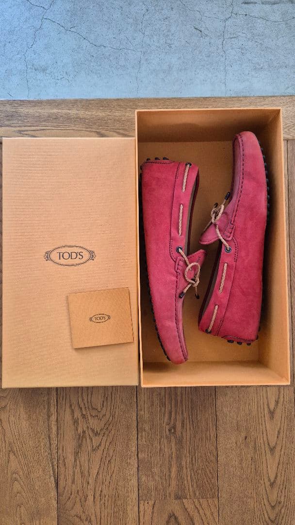 新品未使用 TOD'S ドライビングシューズ レッド
