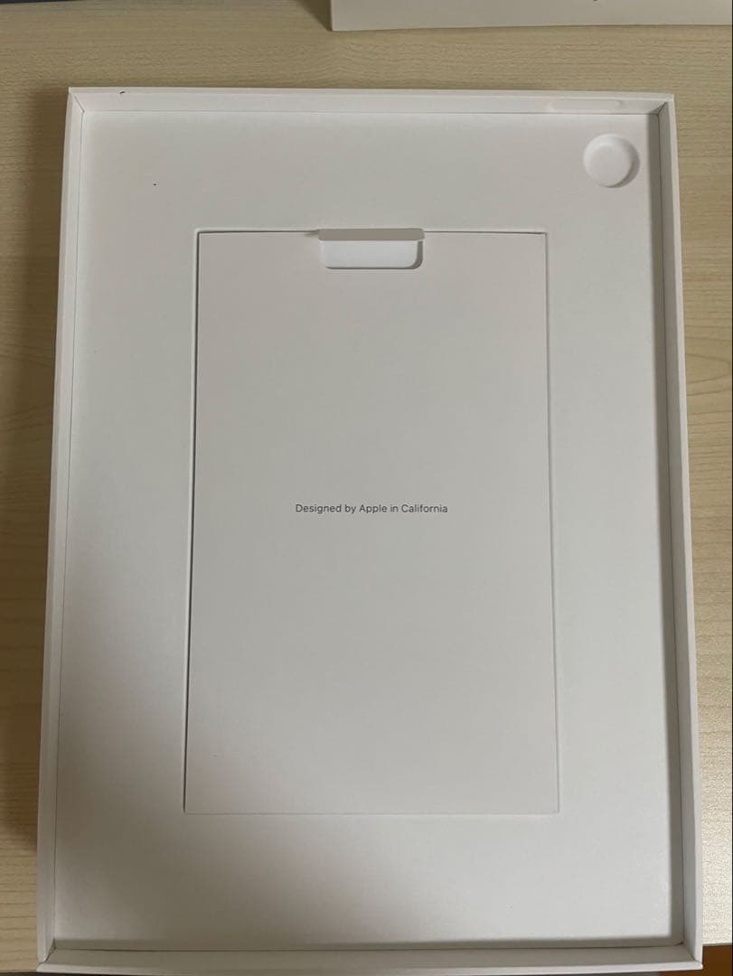 2回使用！iPad A16 Wi-Fiモデル 128GB ブルー　キーボード付き