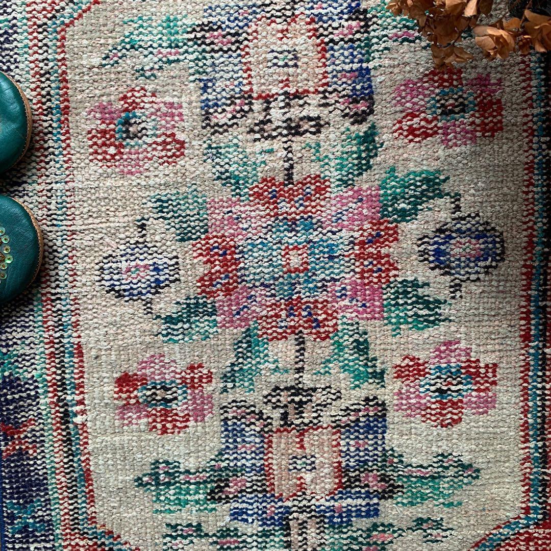 トルコヴィンテージラグ　テラコッタレッド　99×56 シャビー　ざっくり手織り