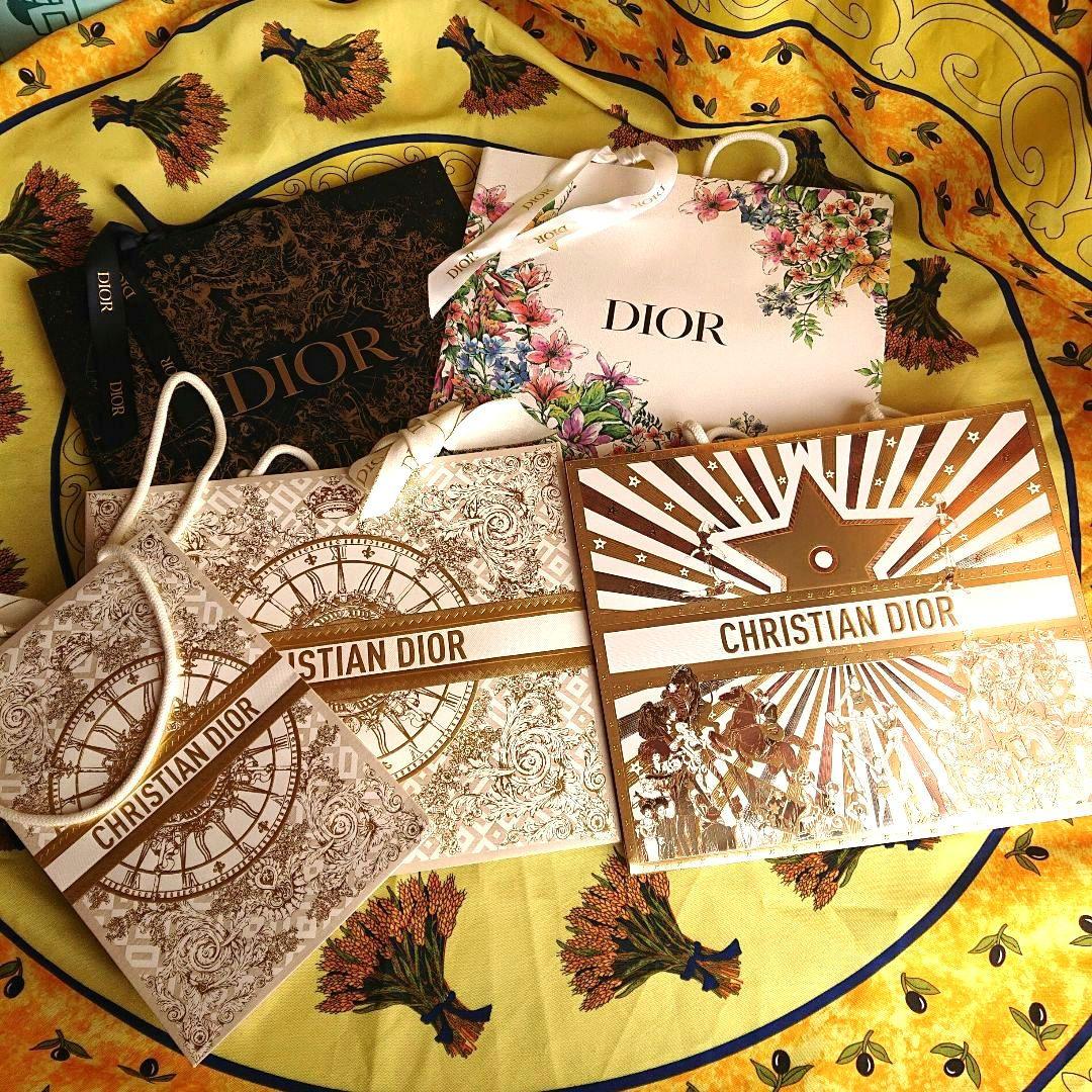 s*m様 【値下】Dior ノベルティー /「未使用」化粧小物 9点セット (バ