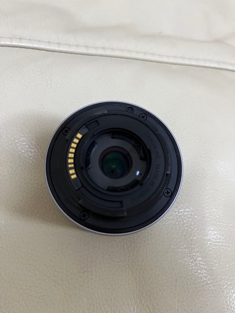 Canon EOS M100 ホワイト レンズ2本・カメラカバー付き