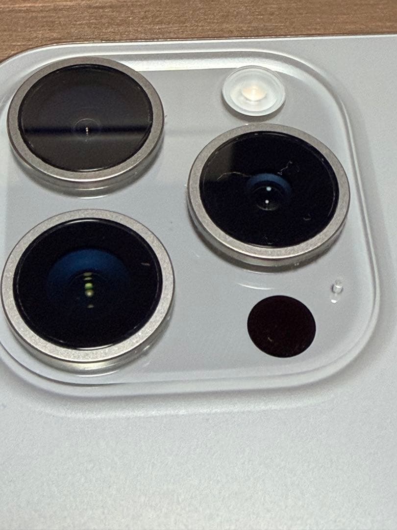 Apple iPhone 15 Pro シルバー 256GB 本体　美品