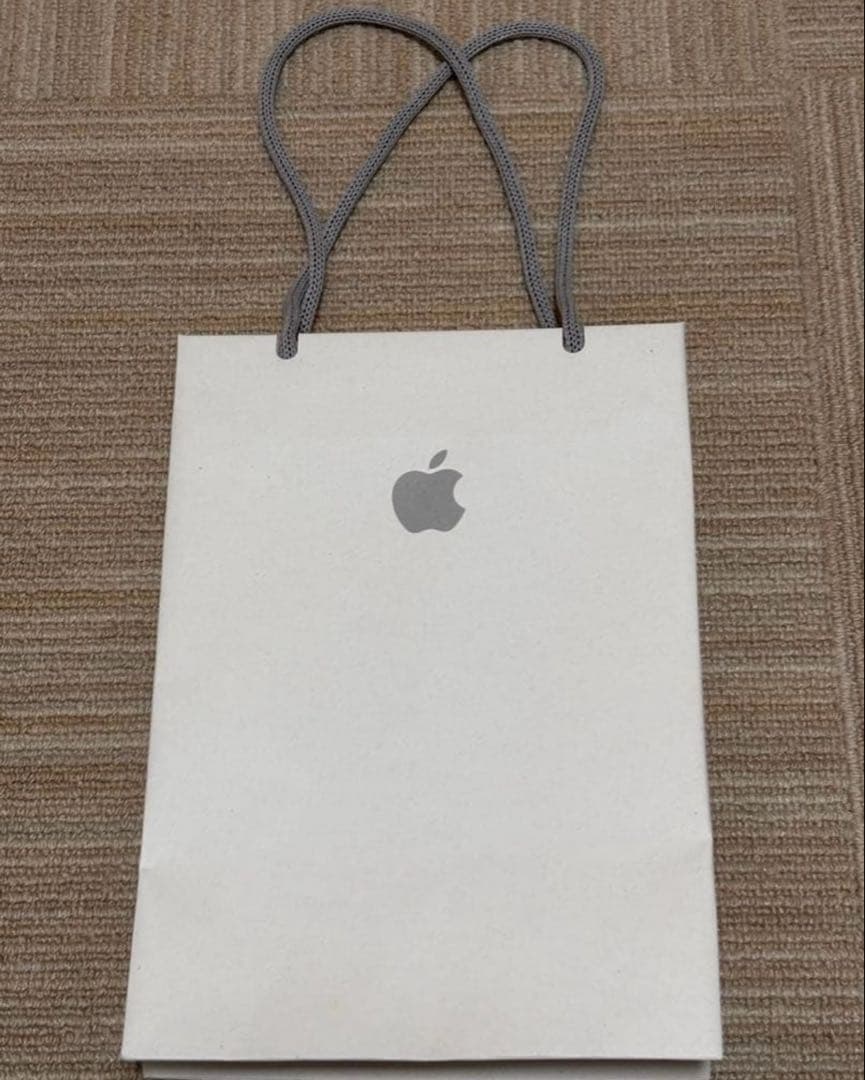 iPhone 16 新品 128GB ブラック　アイフォーン　おまけ付き