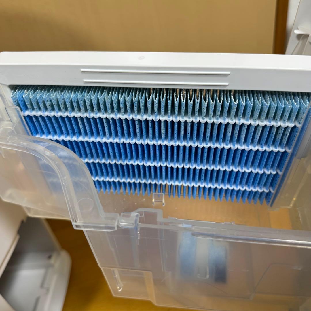 SHARP 乾燥機能付き加湿空気清浄機 KI-PD50-W ホワイト