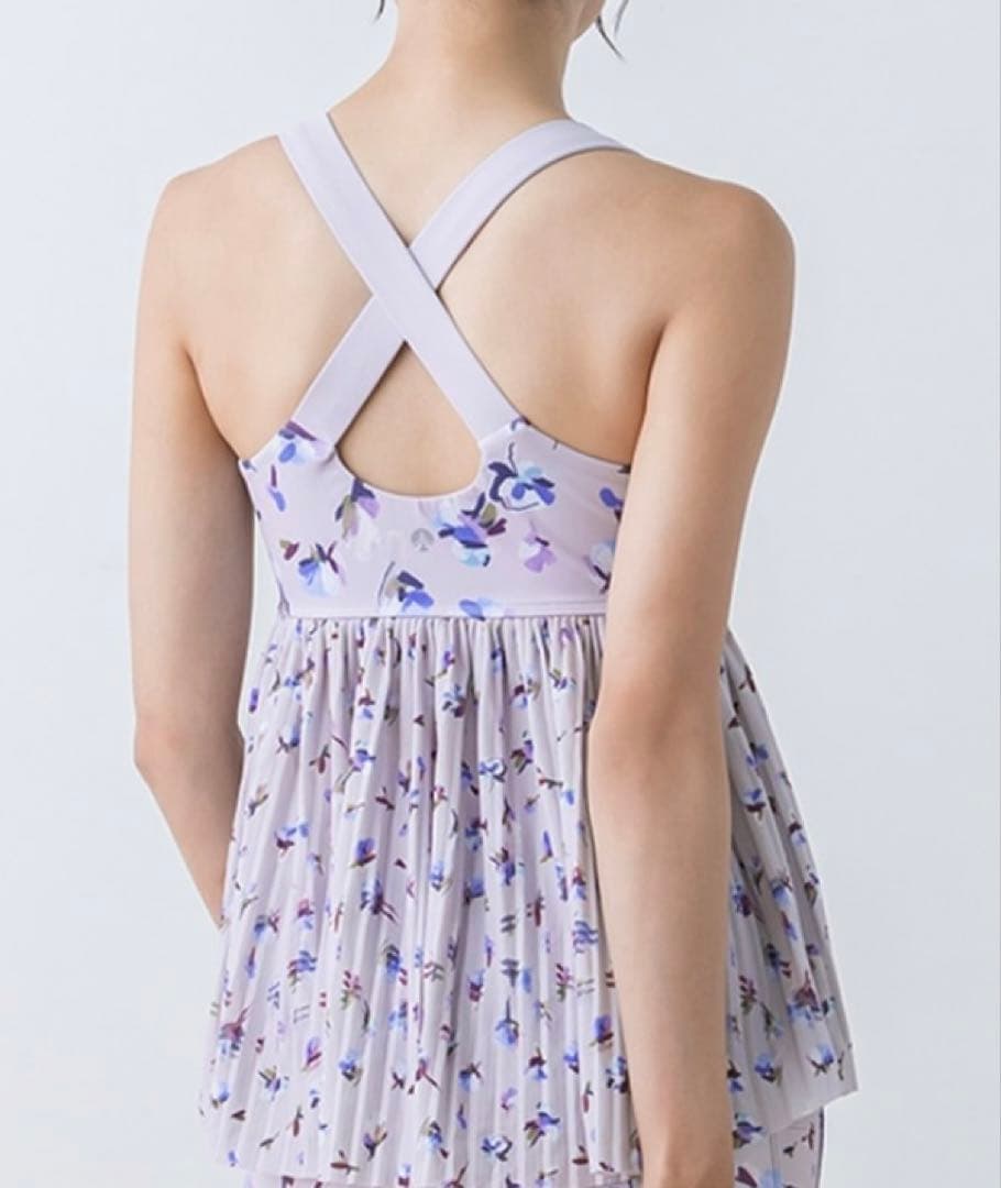 【新品未開封】ローズプリントプリーツタンクトップ