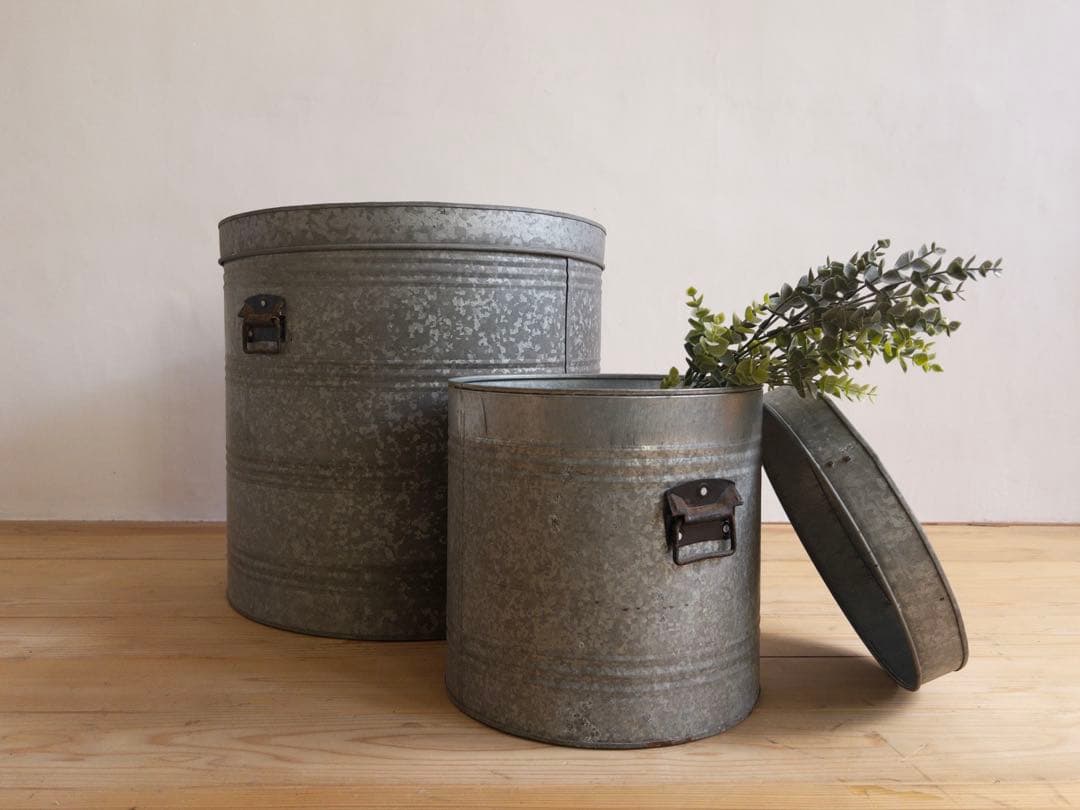 缶　収納缶　トタン製　大型　2個セット　インテリア古道具　古家具　アンティーク