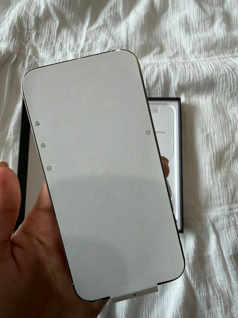 美品／バッテリー75%／Apple iPhone 13 Pro シルバー 本体