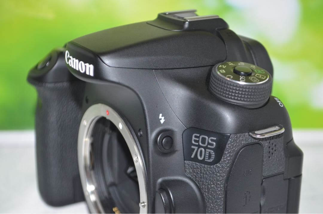 Wi-Fi内蔵★Canon EOS 70D★高画質★動画撮影★おすすめ一眼レフ★