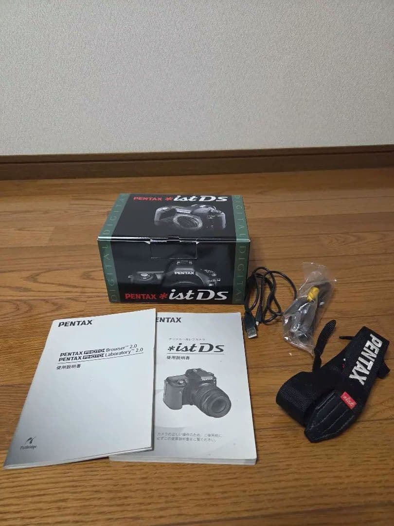 PENTAX istDs デジタル一眼レフカメラ 本体とレンズ付き