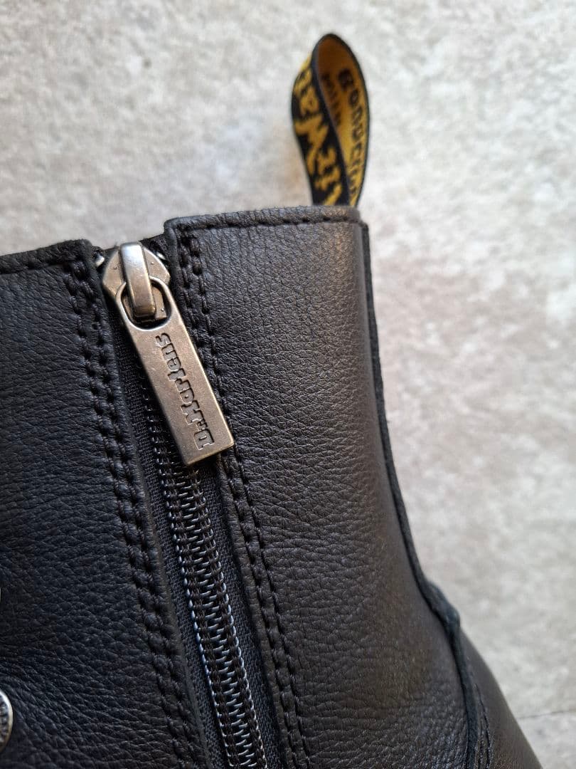 ドクターマーチン♡定番 黒 現行品 マーチンブーツ 24センチ