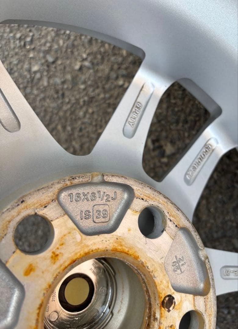 最終価格　引き取り限定　205/65R16 ブリヂストンVRX2 スタッドレス